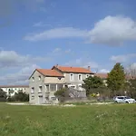 Villa, Piscine, Jardin, Barbecue, Proche Centre